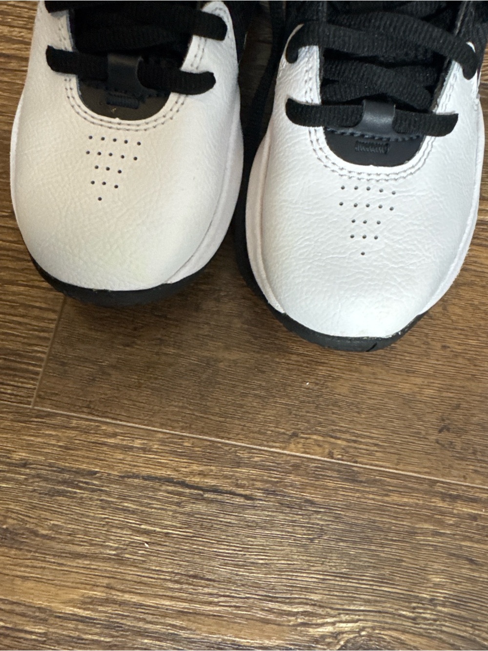 Little Boys Under Armour Basketball Shoes Youth Sneakers Black White Size 12.5K - Picture 6 of 6